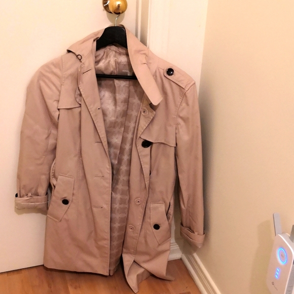 Banana Republic classic trench coat - Picture 2 of 4
